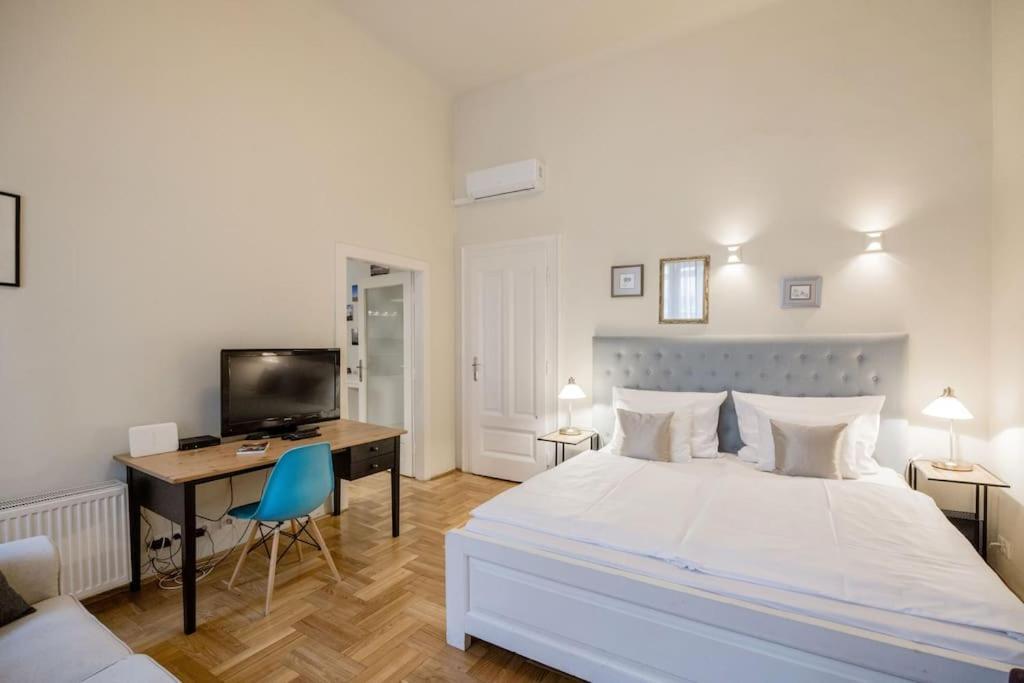 Klarahome Apartment Budapest Esterno foto