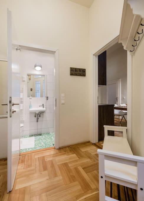 Klarahome Apartment Budapest Esterno foto